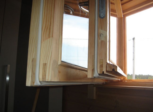 Современные уплотнители для деревянных окон – как сделать правильный выбор?
